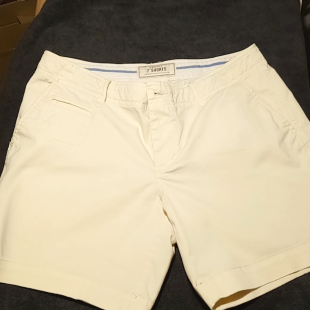 Perfect 7"shorts old navy favorite khake